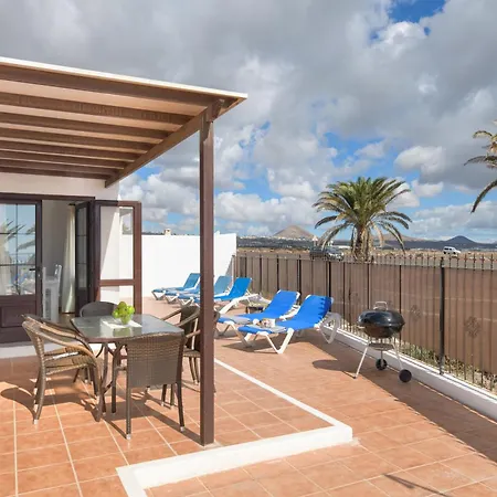 Vila Kanak Puerto del Carmen (Lanzarote)